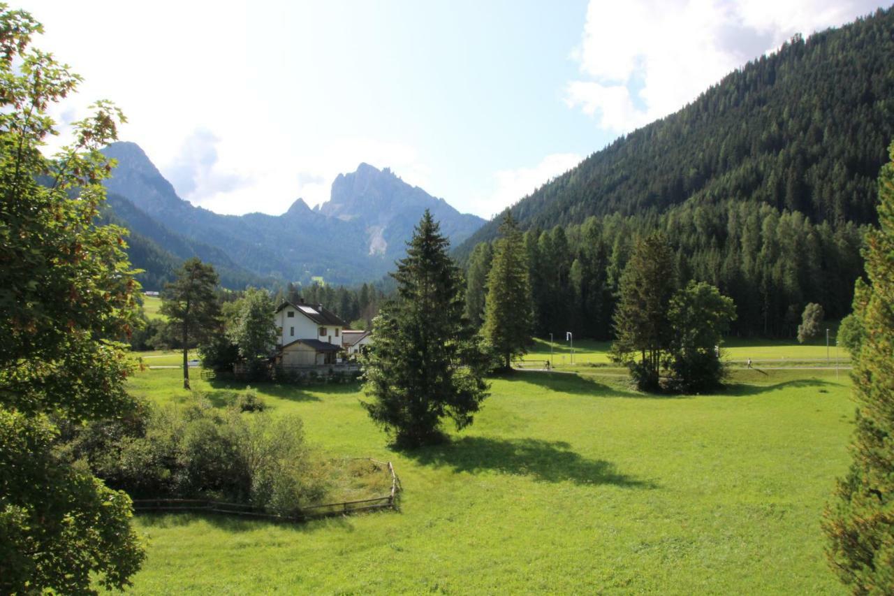 Garni Bergblick Hotel Braies  Exterior foto
