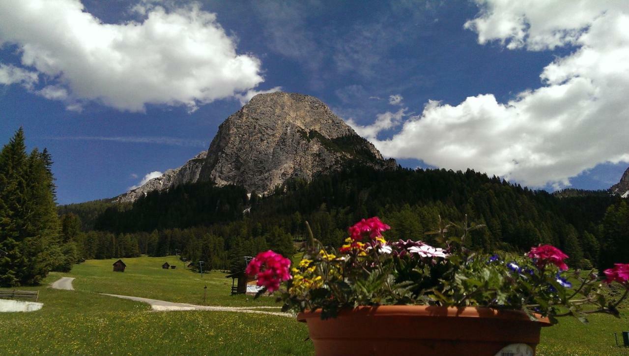 Garni Bergblick Hotel Braies  Exterior foto